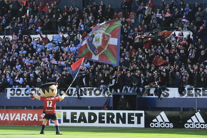 Los socios podrán participar en un proceso que contempla ampliar el aforo hasta 23.000 personas. (Idoia ZABALETA / FOKU)