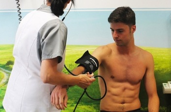 Pruebas médicas a los jugadores rojillos. (OSASUNA)