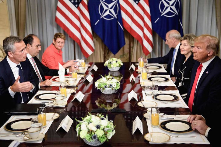 Trump ha mantenido una reunión con el secretario general de la OTAN, Jens Stoltenberg. (Brendan SMIALOWSKI / AFP)