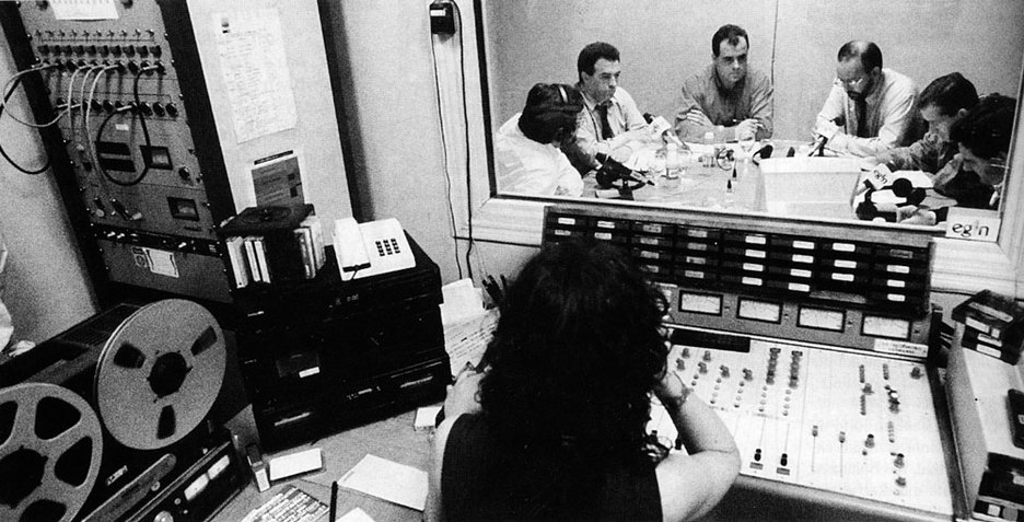 Tertulia politikoa 'Egin irratia'-n Tertulia politikoa 'Egin irratia'-n