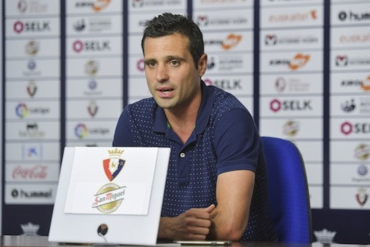 Flaño ha comparecido ante los medios tras renovar por Osasuna. (Idoia ZABALETA/FOKU)a ZABAEL
