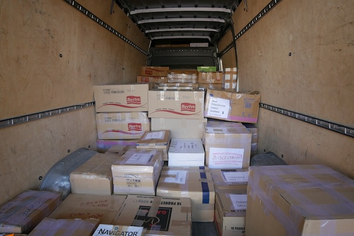 En diciembre de 2017 otra furgoneta llena de solidaridad salió de Hernani hacia Atenas.