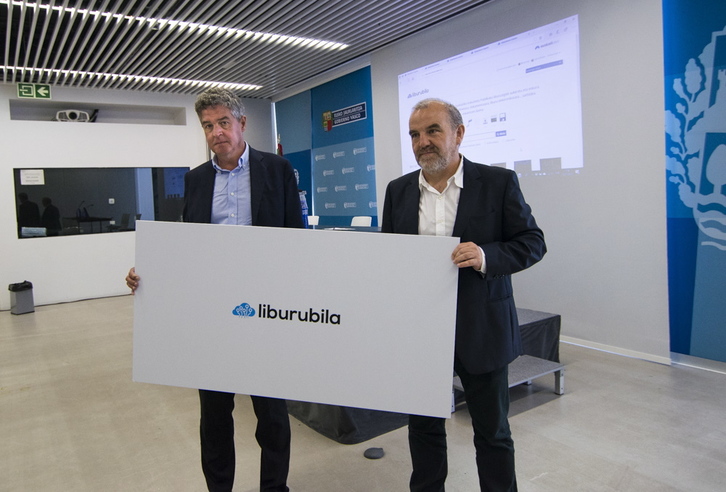 Lakuako Kultura eta Hizkuntza Politika Sailak Liburubila bilatzailea aurkeztu du. (June PRIETO / FOKU)