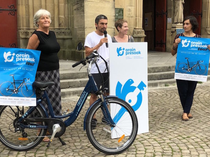 Comaprecencia de Bagoaz y Sare en Baiona. (@BagoazGO)