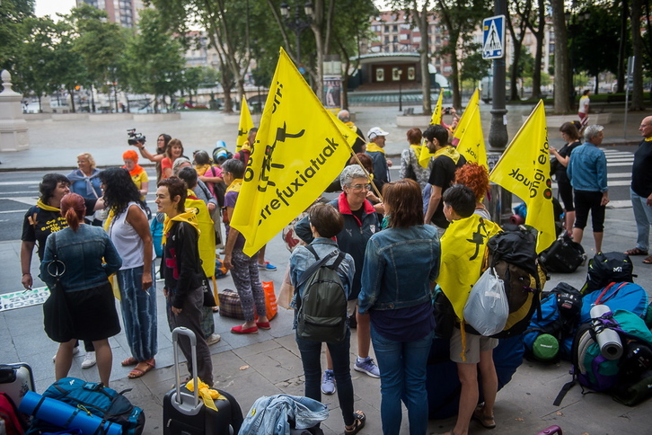 Bilbotik ere karabanaren parte bat atera da, Italiako hegoaldea helmuga. (Luis JAUREGIALTZO / FOKU)