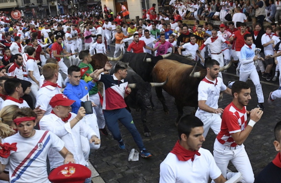 Susto ugari izan dira, baina adarkaturik ez. (Gorka RUBIO/FOKU) Susto ugari izan dira, baina adarkaturik ez. (Gorka RUBIO/FOKU)