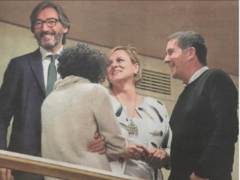 La imagen en cuestión forma parte de la sesión constitutiva del Parlamento de Gasteiz, en octubre de 2016. (@BardisaIsmael)