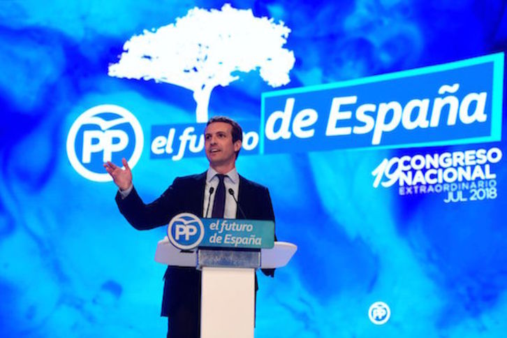 Casado, durante su discurso ante los compromisarios del PP. (Pierre-Philippe MARCOU/AFP)