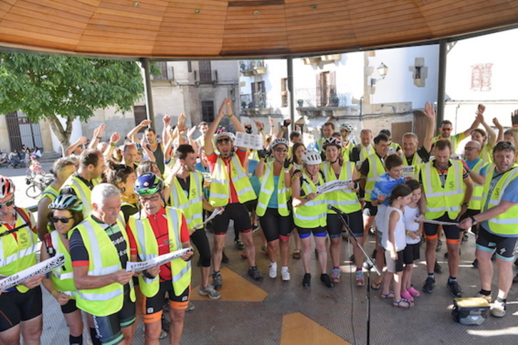 Martxako parte hartzaileak, Altsasun. (Idoia ZABALETA/FOKU)