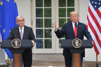 Jean-Claude Juncker y Donald Trump, durante su comparecencia conjunta. (SAUL LOEB / AFP)
