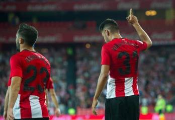 Nolaskoain celebra el gol marcado en un córner. (Monika DEL VALLE / FOKU)