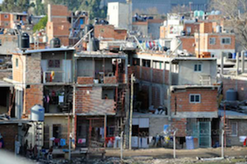 Brasilgo favelak, Venezuelan rancho-ak, Argentinan ere existitzen dira: Villak
