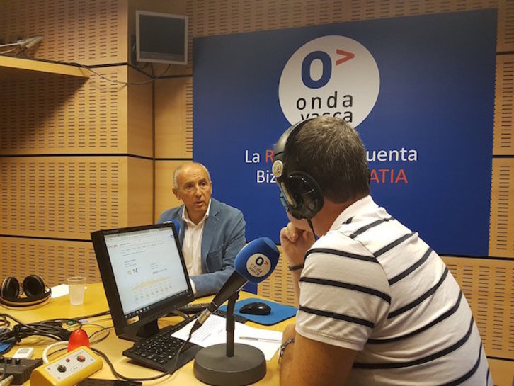 Josu Erkoreka, entrevistado esta mañana en Onda Vasca. (@jerkoreka)