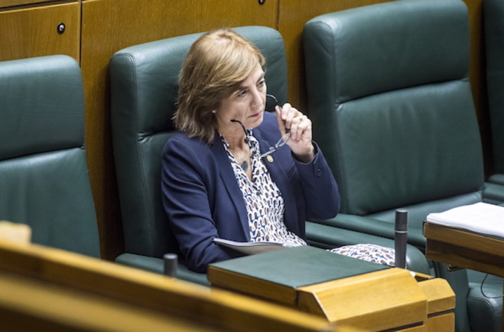 Cristina Uriarte sailburua, Legebiltzarrean. (Marisol RAMIREZ/FOKU)