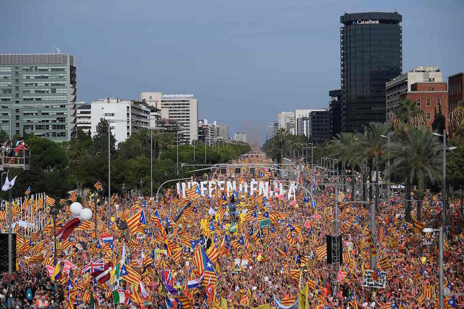 Aspecto que presentaba la Diagonal, abarrotada. (Josep LAGO/AFP) Aspecto que presentaba la Diagonal, abarrotada. (Josep LAGO/AFP)
