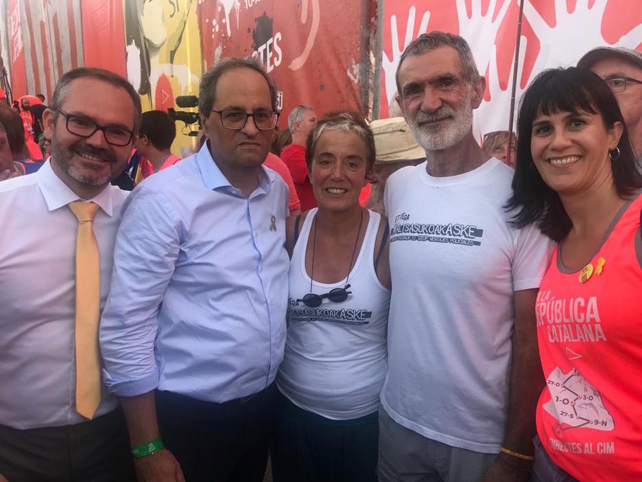 El president, Quim Torra, junto a representantes de Altsasu Gurasoak. (@AltsasuGurasoak) El president, Quim Torra, junto a representantes de Altsasu Gurasoak. (@AltsasuGurasoak)