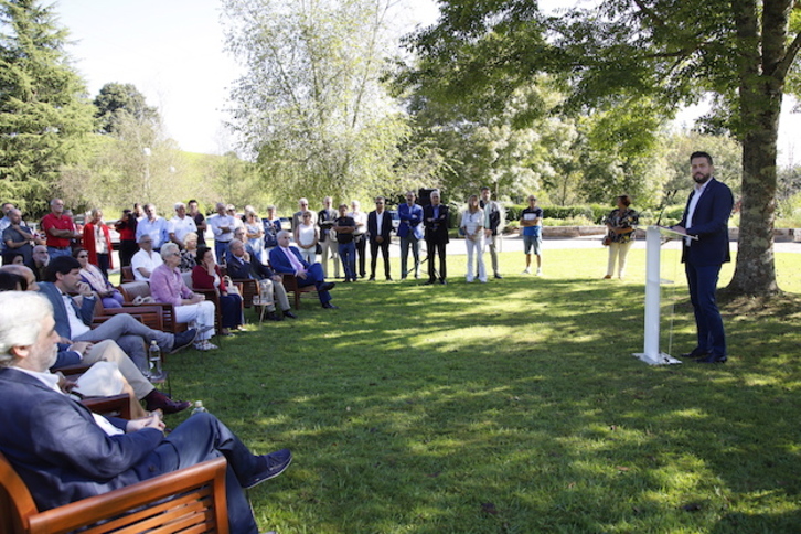 José Miguel Cedillo se dirige a los presentes en el acto. (Maialen ANDRES / FOKU)