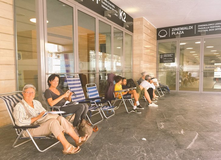 Exterior del Kursaal ayer, sábado, a hacia las 20.00. (@sansebastianfes)