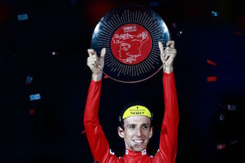 Último esprint de la Vuelta, que ha ganado Viviani. (Benjamin CREMEL/AFP)