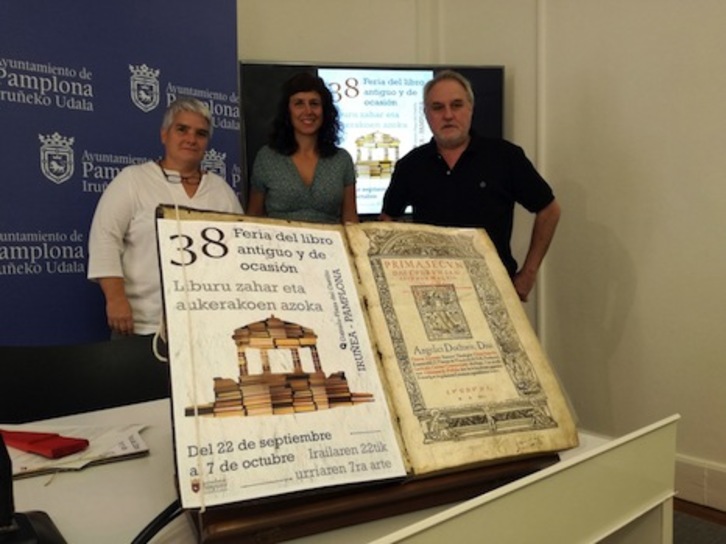 Presentación de la 38 edición de la Feria del libro antiguo y de ocasión. (AYUNTAMIENTO DE IRUÑEA)