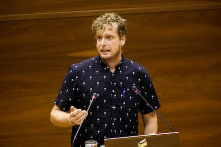 Maiorga Ramirez, en el Parlamento navarro. (PARLAMENTO DE NAFARROA)