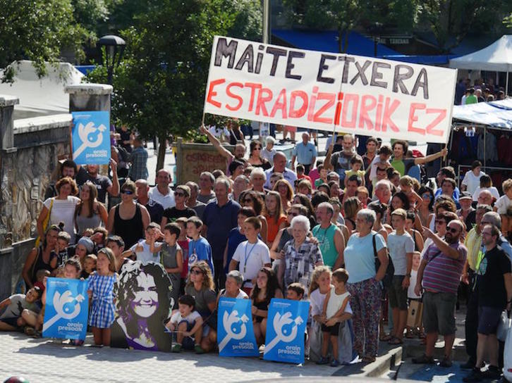 Maite Aranalderen askatasuna aldarrikatu zuten igandean Ibarran.