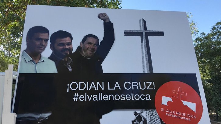 Defensores del Valle de los Caídos utilizan imágenes de Sánchez, Rufián y Otegi. (@ValleToca)
