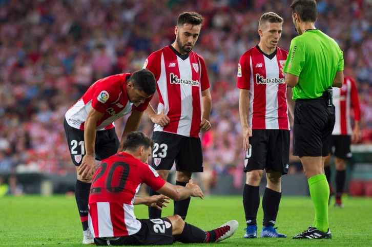 Aduriz se lesionó en el primer partido de liga ante el Leganés. (Monika DEL VALLE / FOKU)