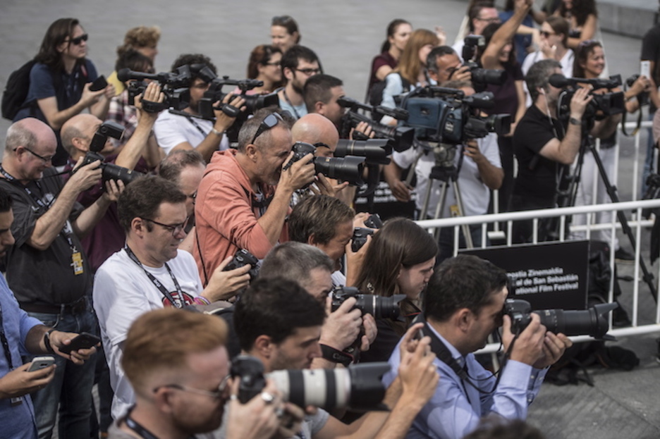 Expectación mediática. (Jagoba MANTEROLA/FOKU) Expectación mediática. (Jagoba MANTEROLA/FOKU)