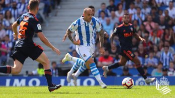 Bere lehen minutuak jokatu ditu Sandrok Realarekin. (@RealSociedad)