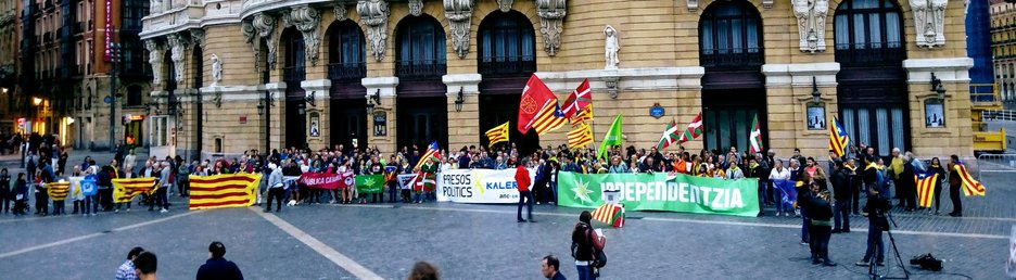 Independentistak sareak deituta, elkarretaratzea Bilbon. (@GARA_ikerbizkar)