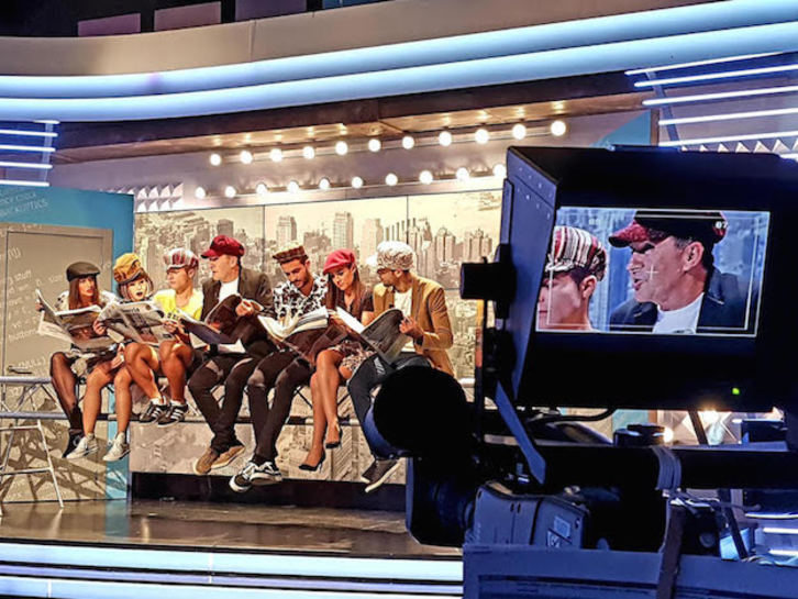 Otegi GARA irakurtzen ‘Gure Kasa’ saioan