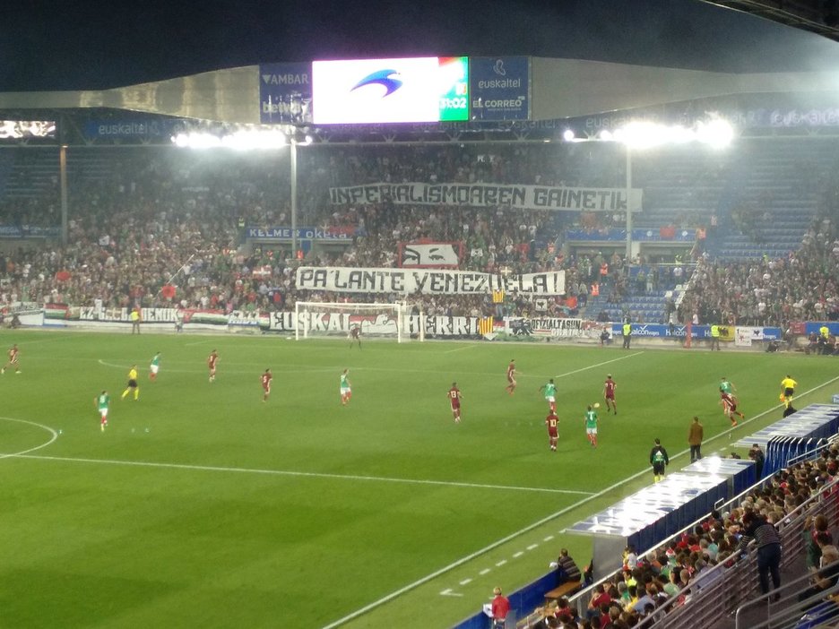 Venezuelari ere elkartasuna adierazi diote harmailetatik. (Joseba VIVANCO)