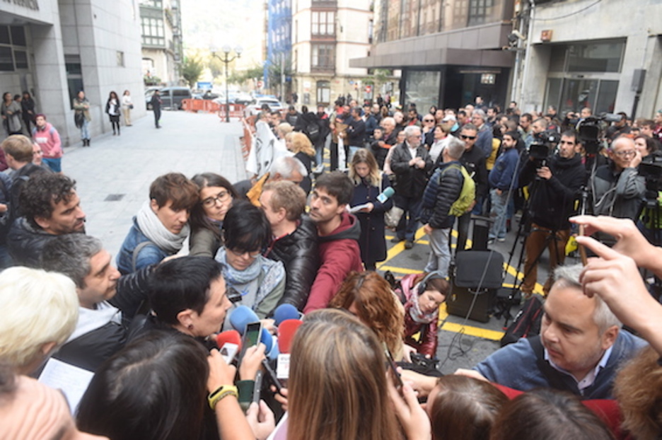 Jone Goirizelaia Cabacas sendiaren abokatuak ere egin ditu adierazpenak. (FOKU) Jone Goirizelaia Cabacas sendiaren abokatuak ere egin ditu adierazpenak. (FOKU)