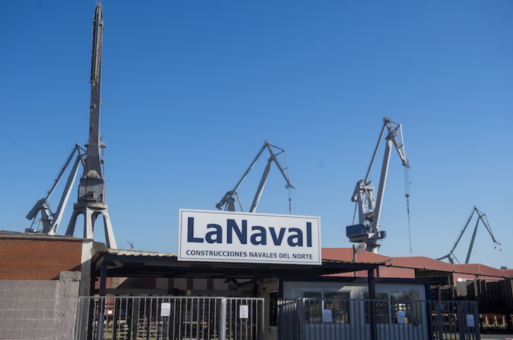 Instalaciones de La Naval en Sestao, que han sido «troceadas» en el proceso de liquidación. (Luis JAUREGIALTZO/FOKU)