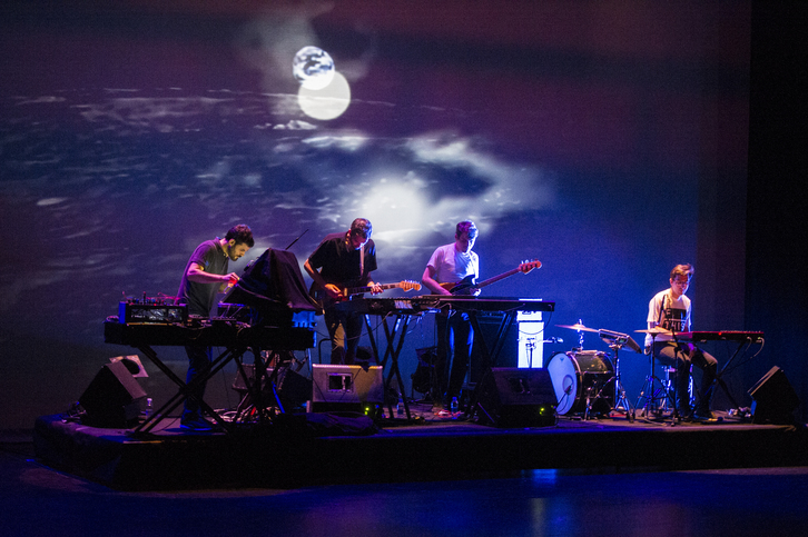 El grupo Delorean, en junio de 2014, sobre el escenario del Victoria Eugenia. (Gorka RUBIO/FOKU) 
