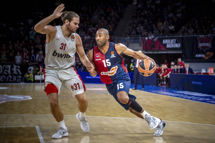 El baskonista Jayson Granger, en un lance del encuentro. (Jaizki FONTANEDA/FOKU)