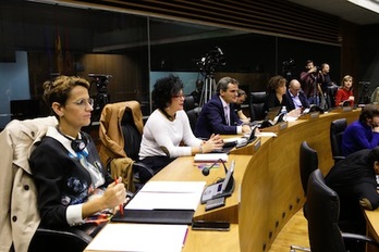 María Chivite, siguiendo el debate sobre el Estado de Nafarroa (PARLAMENTO DE NAFARROA)