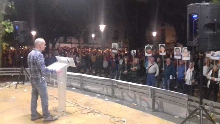 Haimar Altuna ha tomado la palabra tras la manifestación por la libertad de Karlos Apeztegia. (NAIZ)