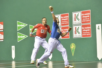 Aimar Olaizolak galdu egin du Victorren aurka Iruñean. (Idoia ZABALETA/FOKU)