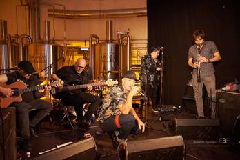 44550226_976464112526575_5268166272062849024_n