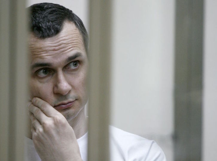 Oleg Sentsov, durante el juicio. (Sergei VENYAVSKY/AFP)