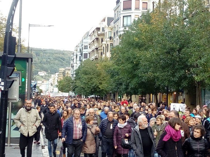 La manifestación de Donostia ha reunido a miles de personas, 10.000 según la organización. (@mtxintxurreta)