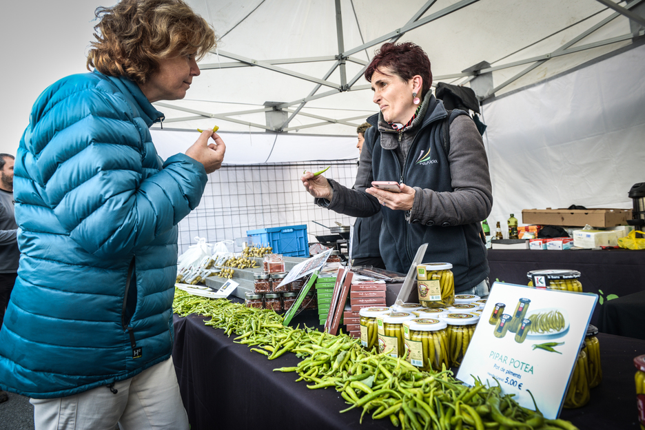 Le public a pu aller à la rencontre des producteurs locaux pour mieux apprécier leur savoir-faire. ©IMIQUELESTORENA