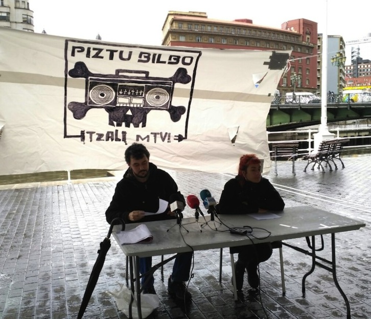 ‘Piztu Bilbo, Itzali MTV’ plataformaren prentsaurrekoa.