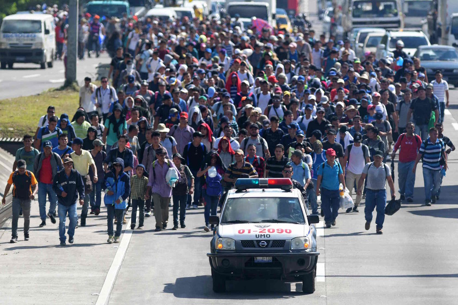 La segunda caravana salió de San Salvador. (Marvin RECINOS/AFP)