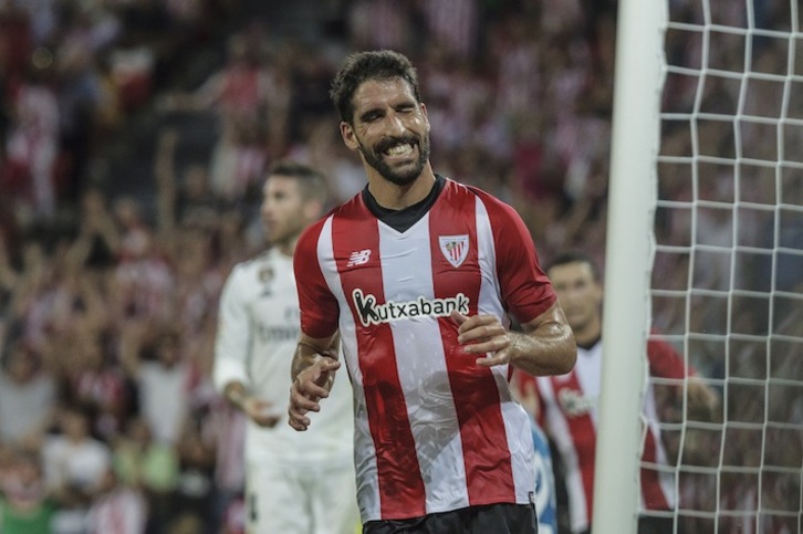 Raúl García en un partido liguero de esta temporada (Aritz LOIOLA/FOKU)