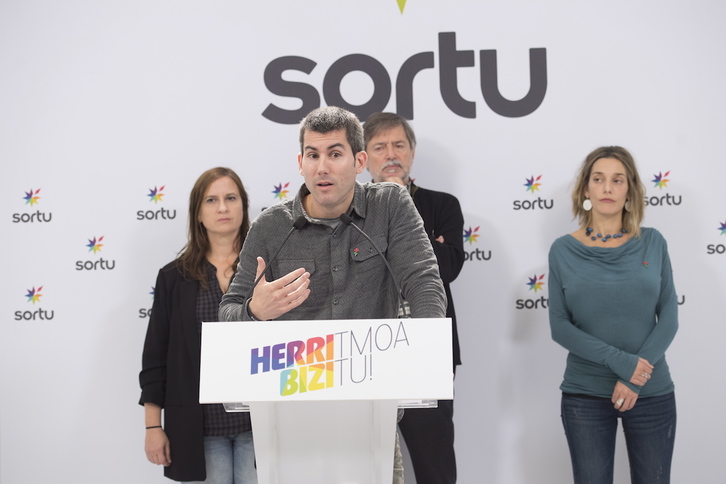 Rodríguez, Jacinto, Díez y Zabaleta comparecieron en Donostia para valorar la sentencia del TEDH. (Juan Carlos RUIZ/FOKU)