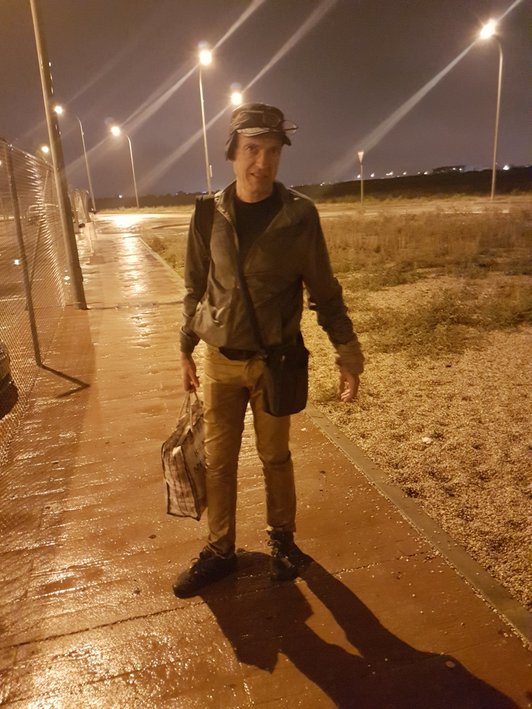 Manu Azkarate, en el exterior de la cárcel. 