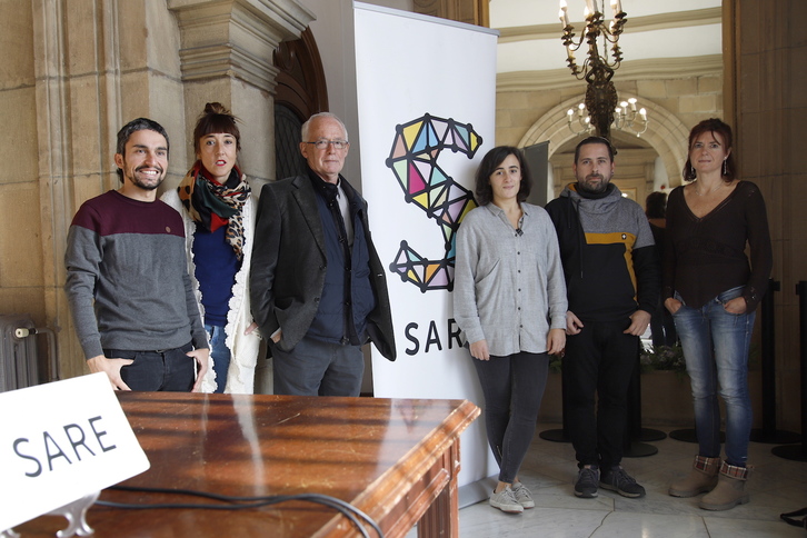 Sarek Estatu mailako arduradun politikoekin elkartzeko bira iragarri du. (Maialen ANDRES / FOKU)